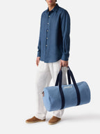 Borsone Round Jetleg in lino blu con logo ricamato a contrasto
