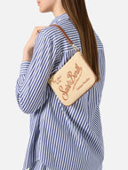 Pouch Mini Parisienne effetto paglia con logo ricamato marrone